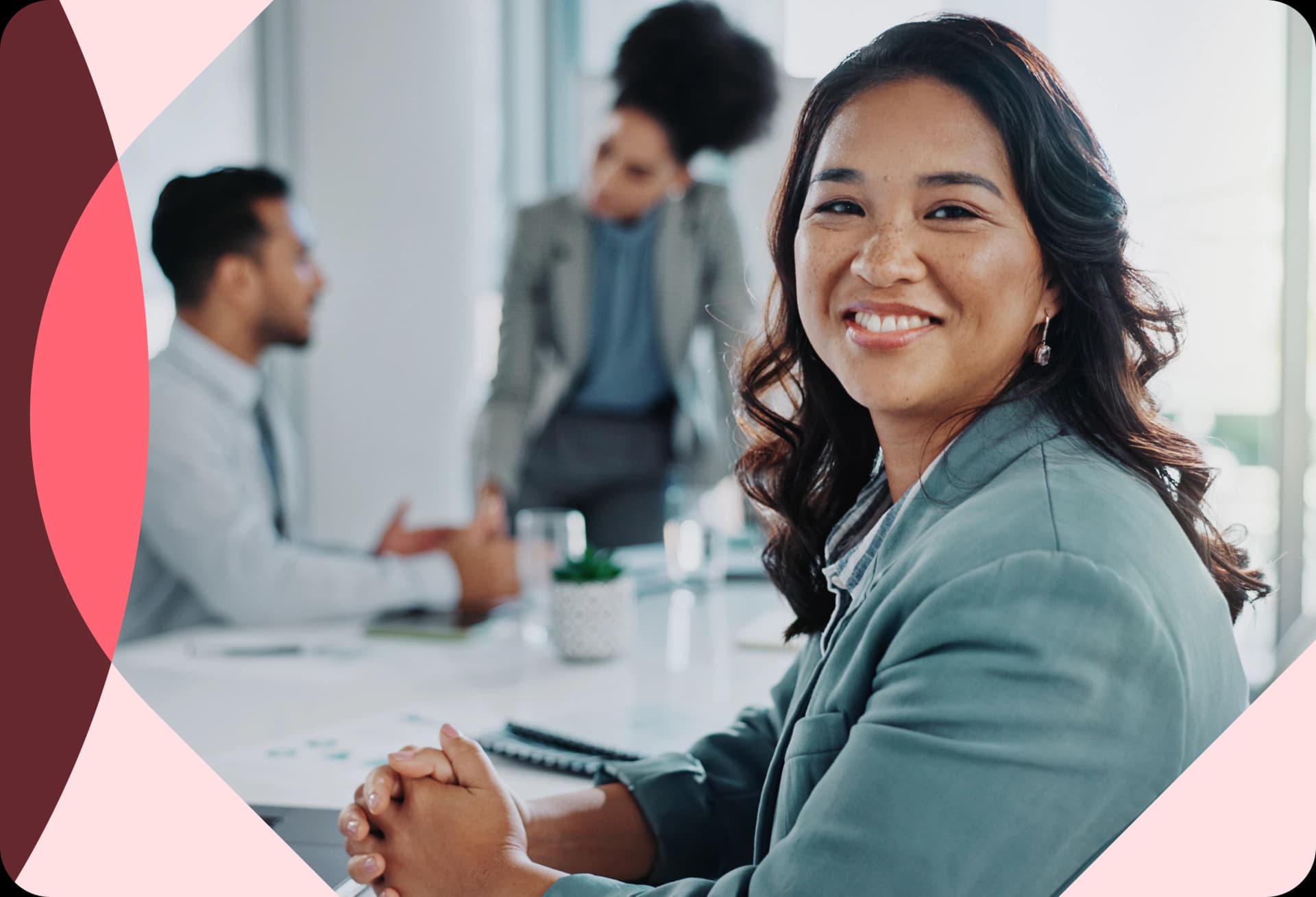 Maximize contact rates by seamlessly transitioning between manual and automated dialing strategies.